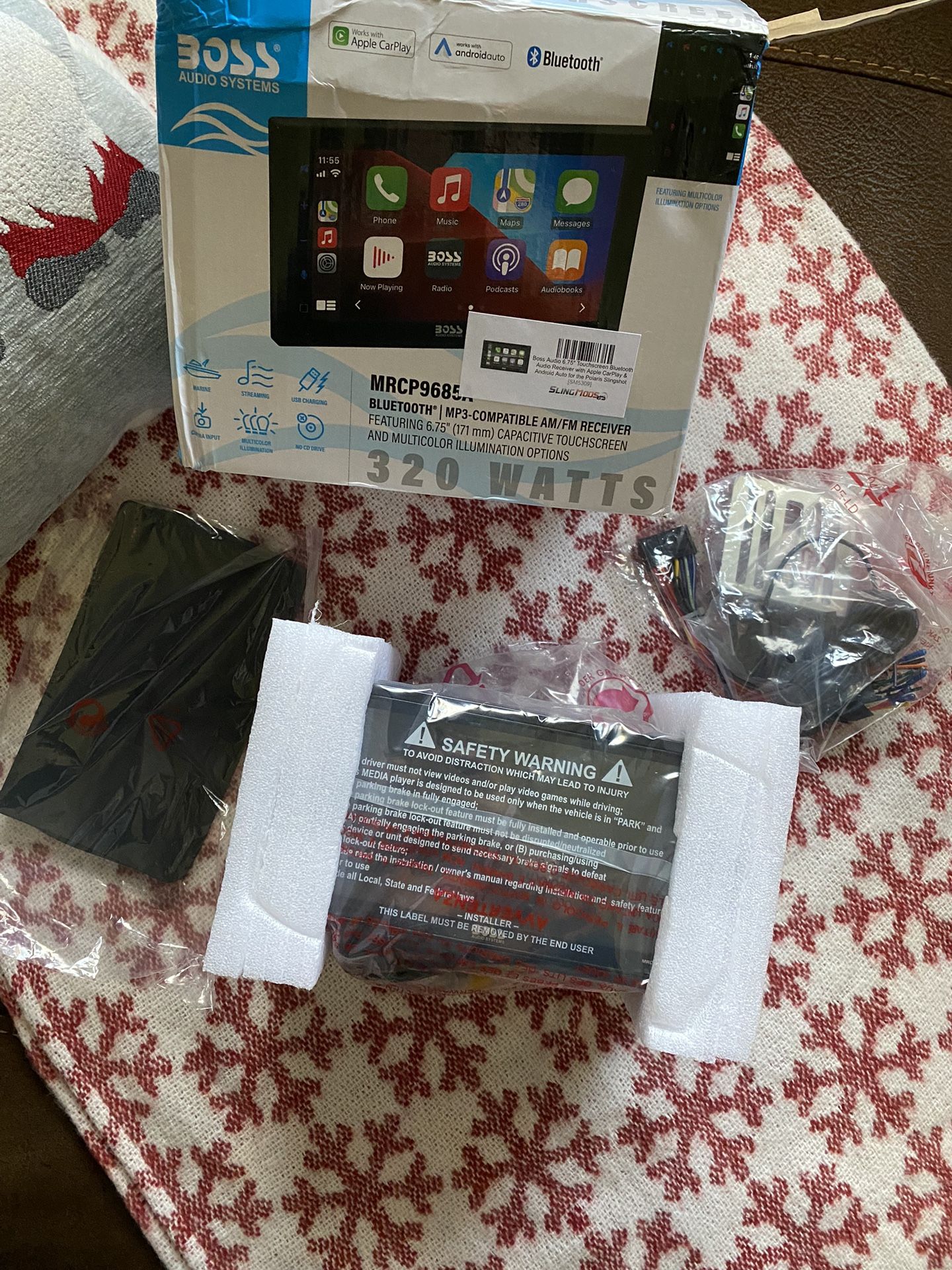 Boss Audio 6.75" Touchscreen Audio Receiver with Apple CarPlay & Android Auto