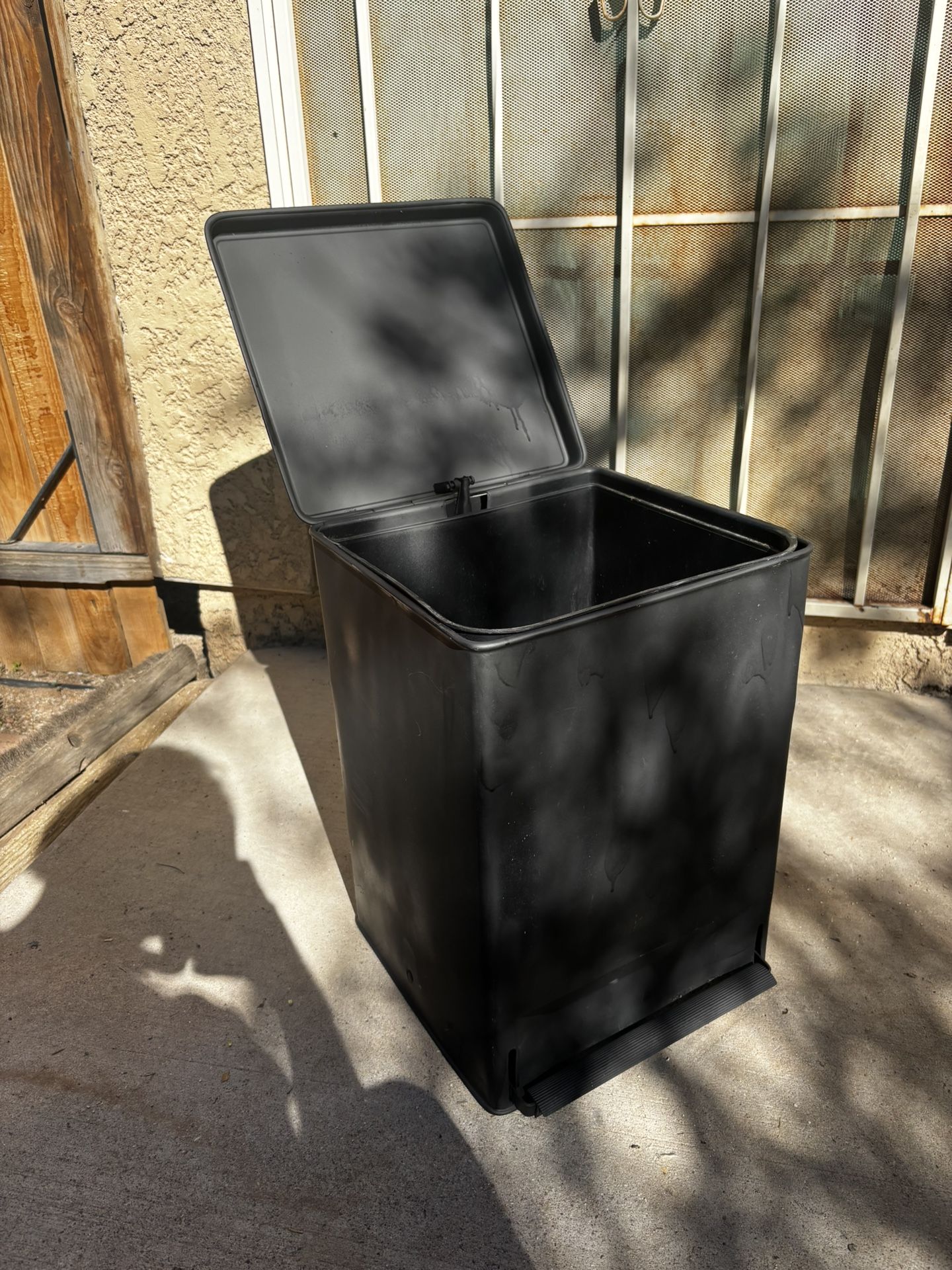 Black Metal Foot Opening Trash Can