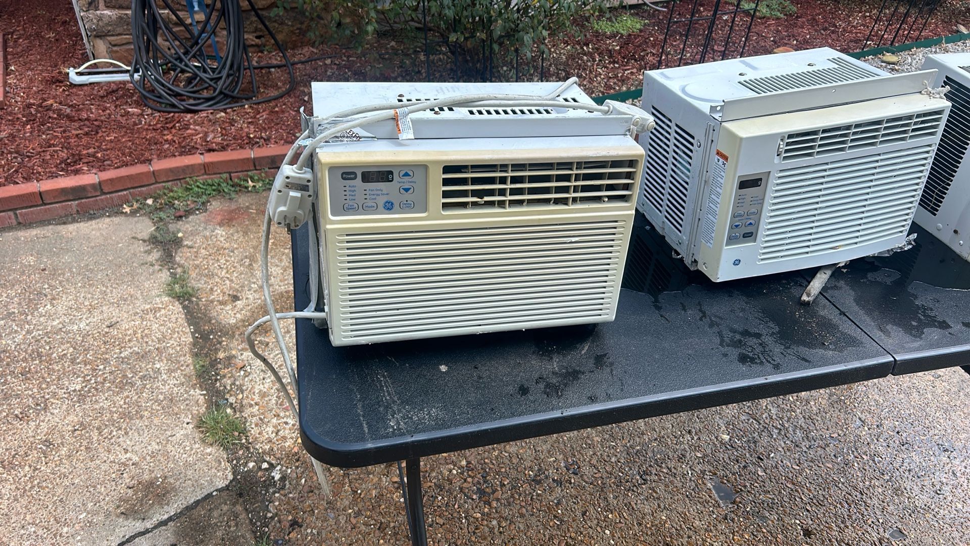 Window air conditioners