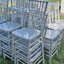 chiavari chairs  For R,e,n,t