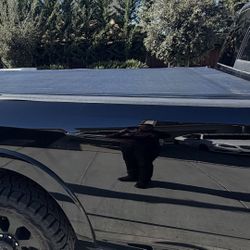 2019 Ram 8’ Roll Up Bed Cover