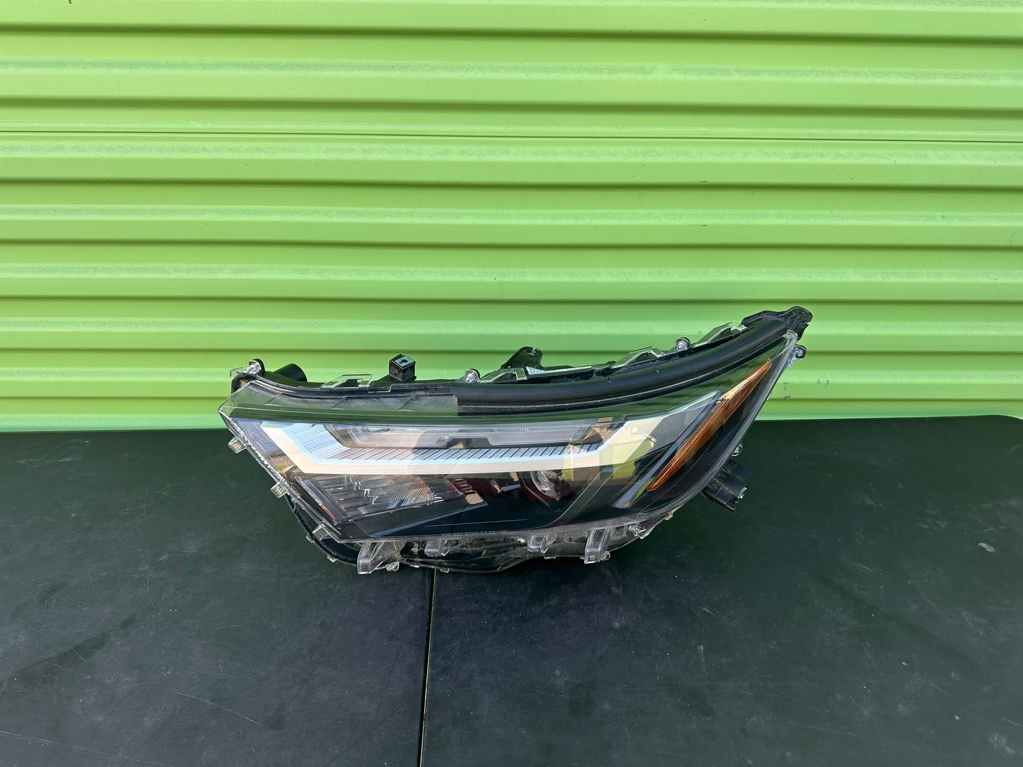 2022-2024 TOYOTA RAV4 LEFT DRIVE HEADLIGHT LED OEM