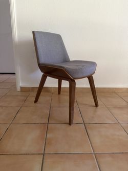Mid Century Modern Chairs 2 For Sale