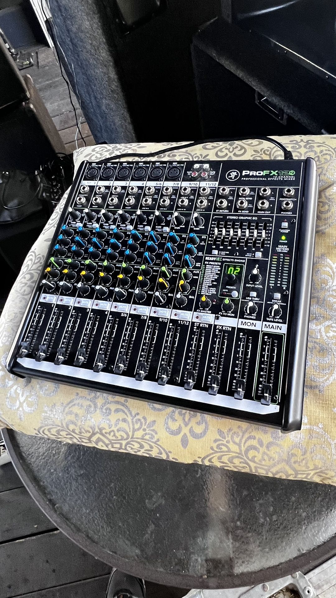 Mackie Mixer