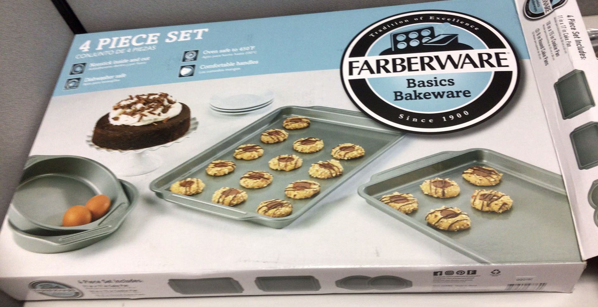 Farberware 4-Piece set basic bakeware