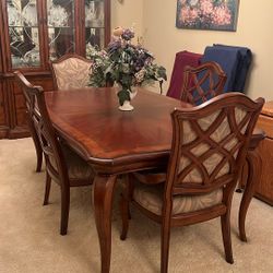 Table And Chairs 