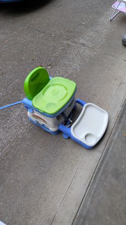 Kid booster seat with eating trays