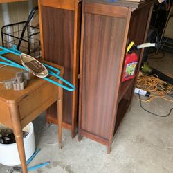 2 Book Shelves 
