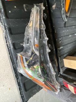 Toyota Corolla LT headlight 20-22
