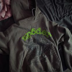 green spider world wide hoodie