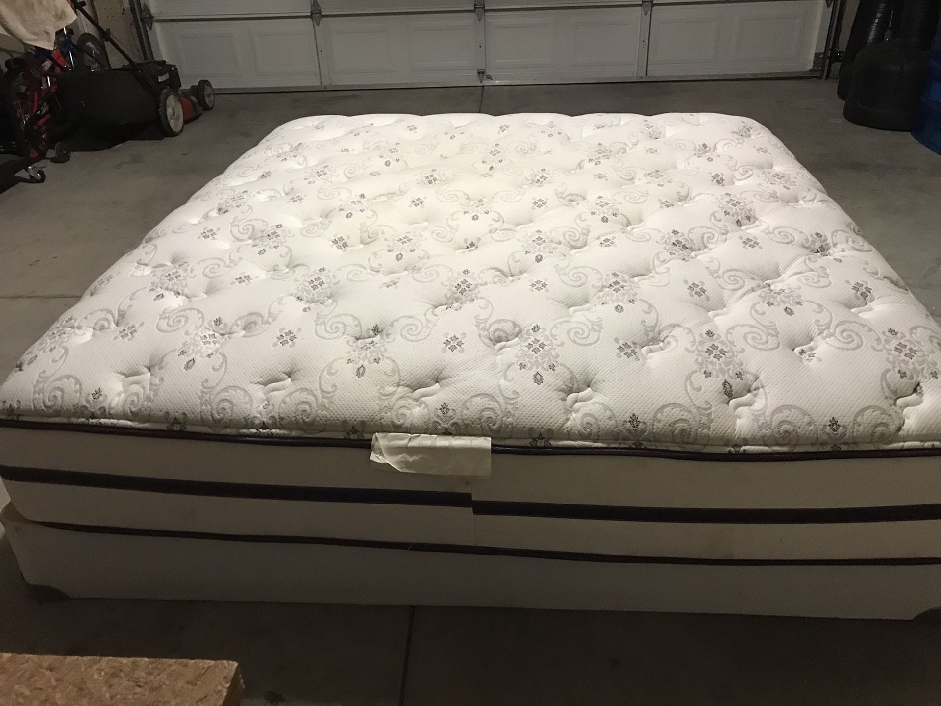 ***King***Simmons Beauty Rest Elite - Free Delivery Available.