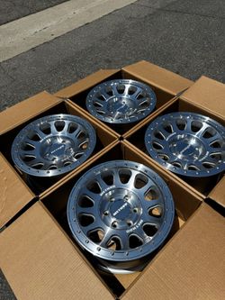 Method MR709-HD BeadGrip 6x5.5 17” Wheels Machined