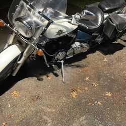 1999 Yamaha V star 650