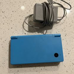 Nintendo DSI w/ Charger