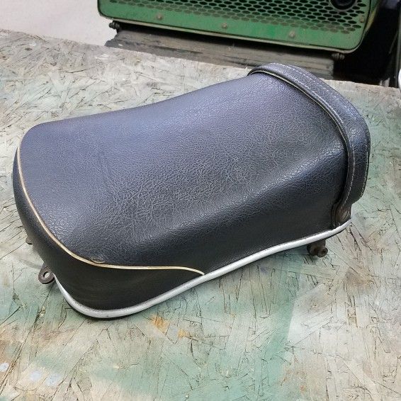 Black Denfeld Bread Loaf Pillion Seat Pad With Strap BMW Motorcycle R69 R60 