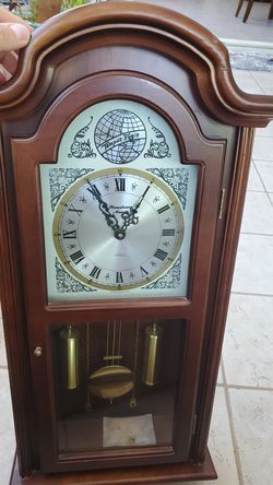 Tempus Fugit "Strausbourg Manor" Wall Clock