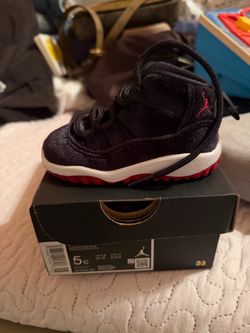 Air Jordan 11 Toddler Sneakers Size 5C