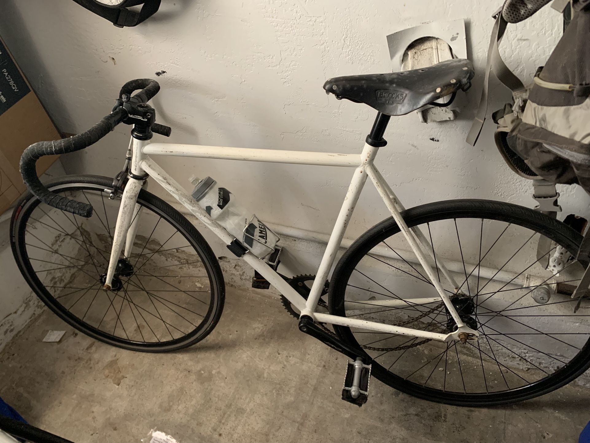 White Iro Frame Single Speed Bike