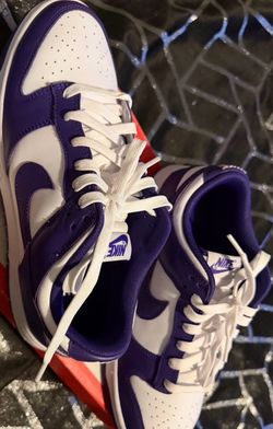 Purple and white dunks sz 9 men’s