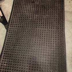 8 -  5ft x 3ft  Rubber Made  Garage Mats