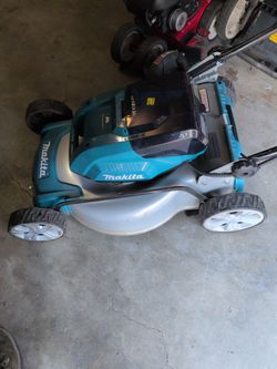 Makita Cordless Battery-Powered Lawn Mower