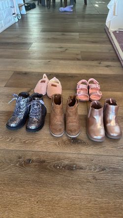 Toddler girl, boots size 7
