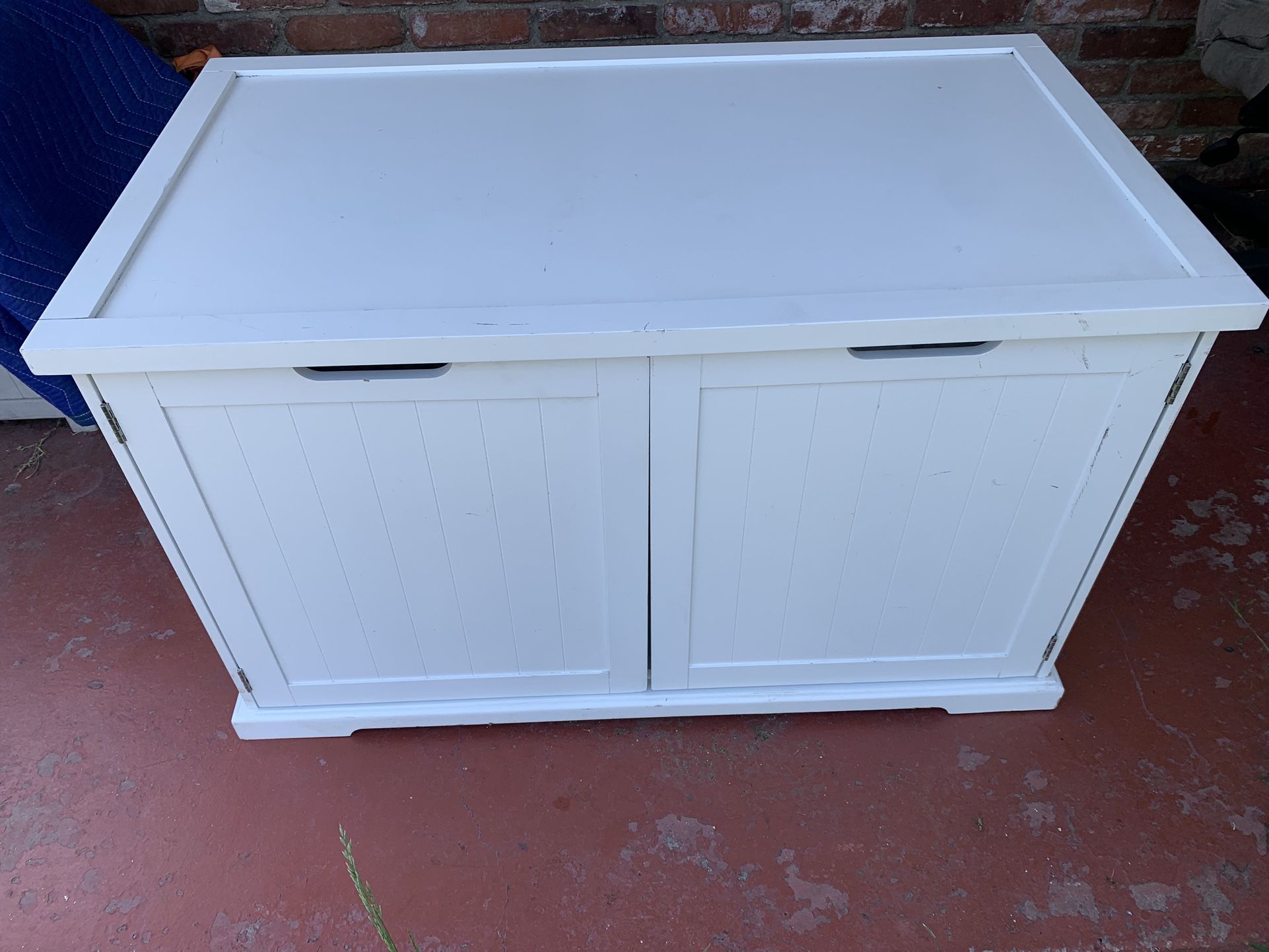 Cat Litter Box