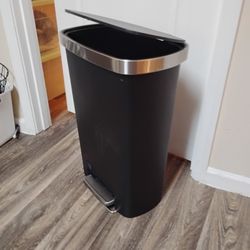 Locking Lid Step Trash Can Black - Brightroom™: 13 Gallon Indoor Kitchen Garbage Can, Spot Clean, 25.6" HX18"LX12"W