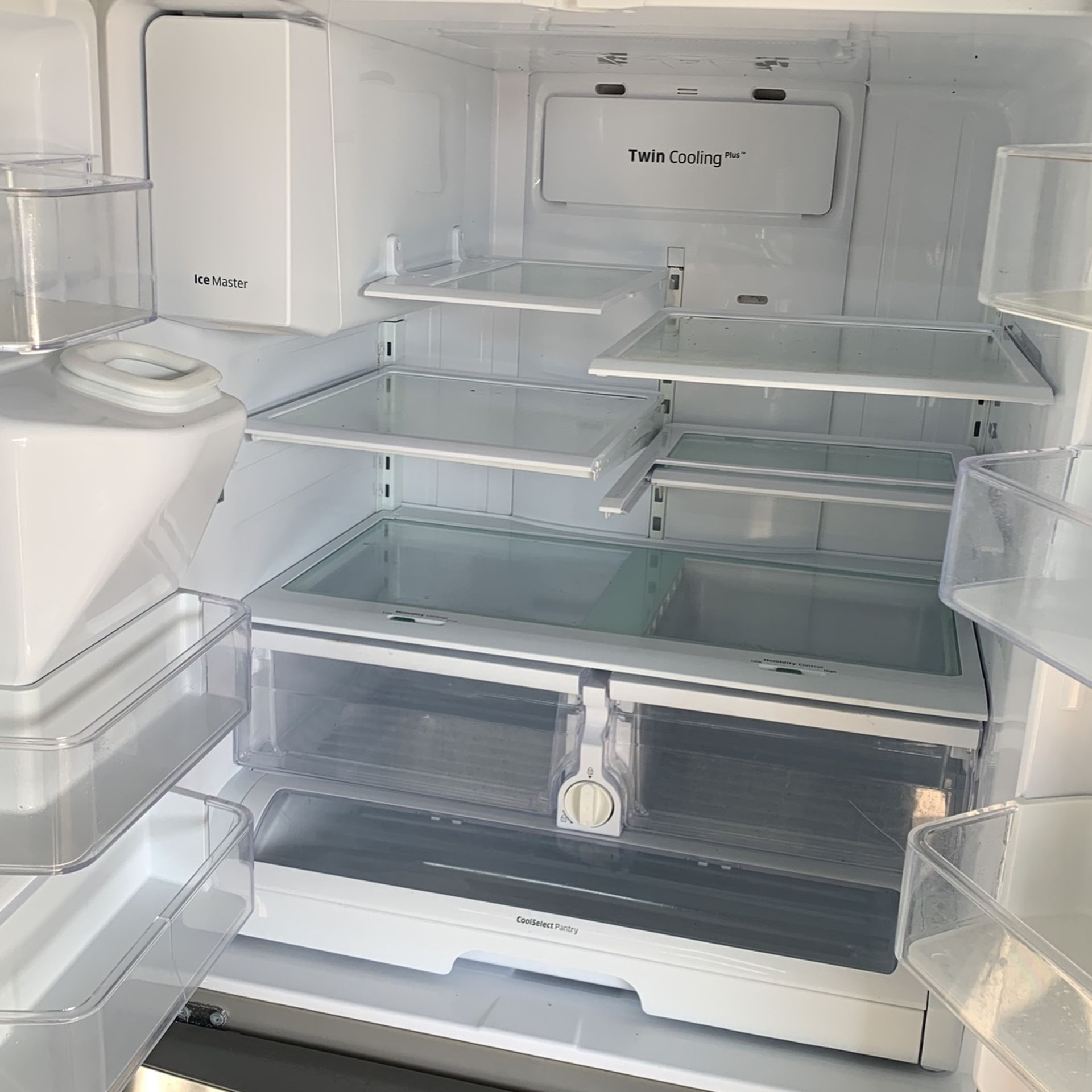 Samsung Refrigerator As Is Dent And Scratch / 1 Year Warranty
