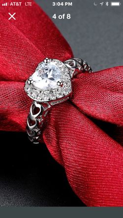 Lovely heart shaped white topaz ladies ring sterling silver stamped 925 size 9 - [ ]