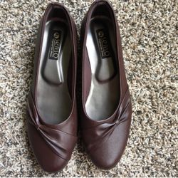 Women’s Brown Faux Leather Flats - Size 7