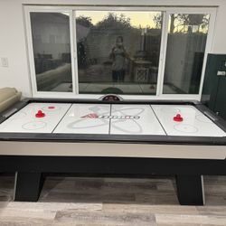 Air Hockey Table