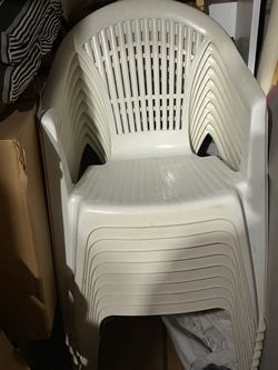 9 plastic chairs for sale! $3 each