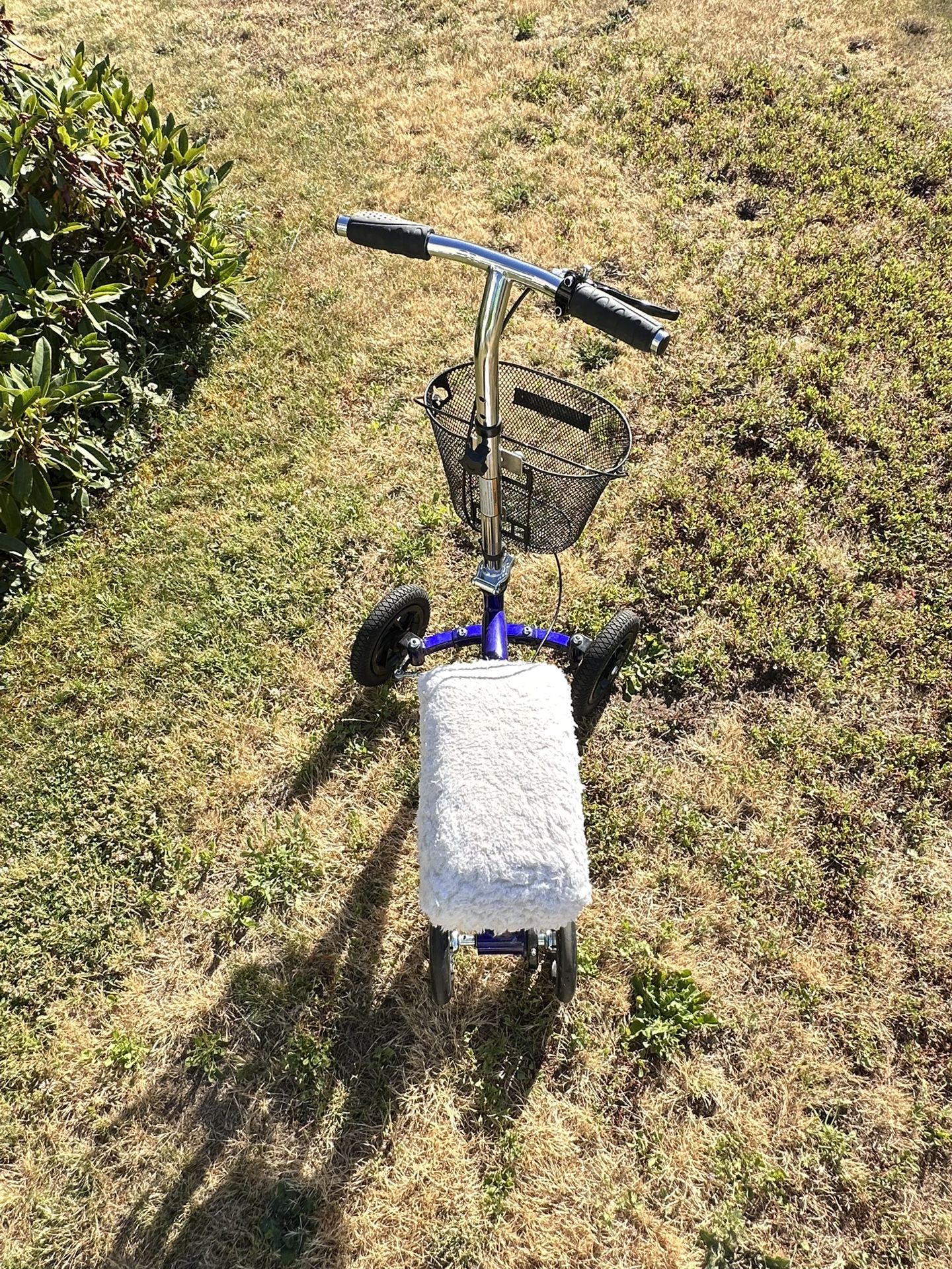 KneeRover All Terrain Knee Scooter
