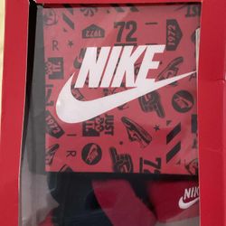 New 3 Piece Nike Set-size Newborn -$12 Firm,No Hold Or Spam