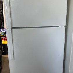 Fridge Works Perfectly Fine , Just Don’t Have Space 