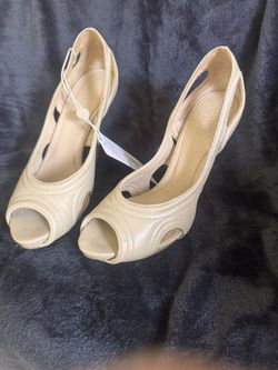 Alexander McQueen Heels Beige 8