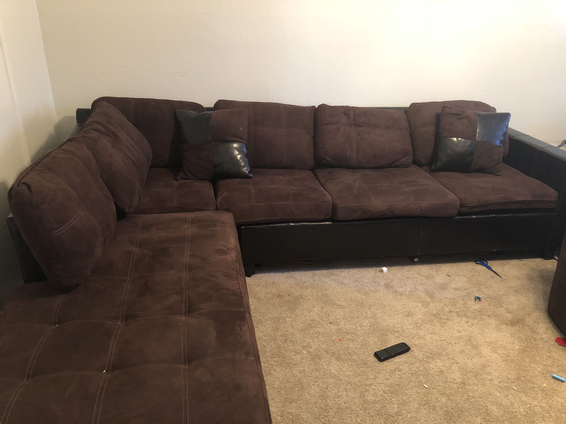 Couches sectional