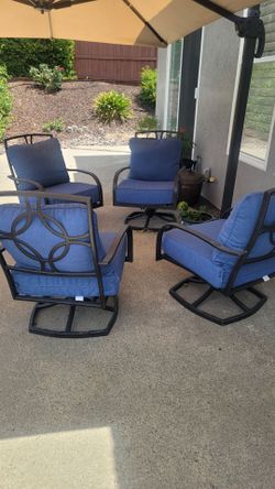 4 ROCKING PATIO CHAIRS WITH CUSHIONS