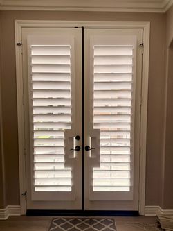 Interior Wood Shutters- Custom, Plantation, Professional Installation, Licensed Company, Window Treatments & Coverings, Persianas De Madera, Espanol