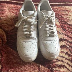 White Airforce 1s 