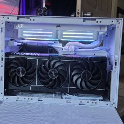GAMING PC RYZEN 7 7800X3D WITH RX 9070