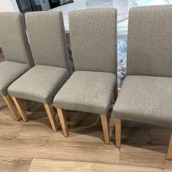 Set Of 4 Dining Chairs (NEW)