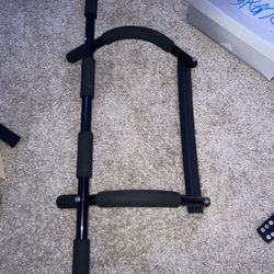 Pull Up Bar