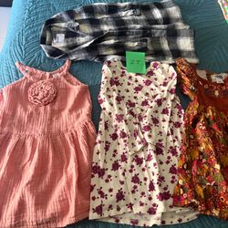 Ropa para niñas. Girl’s clothes.