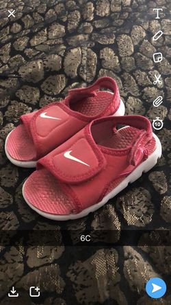 Kid Nike sandals size 6