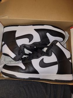 Nike Panda Dunks