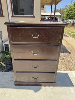 ► 4 Drawer Dresser Solid Dark Wood