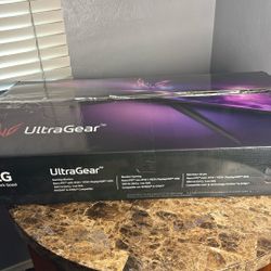 LG Ul tragear Gaming Computer Monitor 32GQ850-B New Open Box 