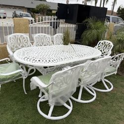Brand New Patio Outdoor Dining Table Set